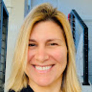 Meet your Posher, Luciana